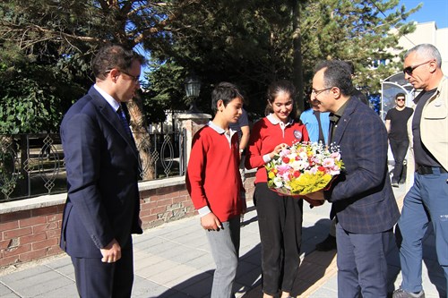  İçişleri Bakan Yardımcımız Sn. İsmail Çataklı, Özalp Kaymakam ve Belediye Başkan Vekilimiz Sn. M.Emin Nasır'ı ziyaret etti.